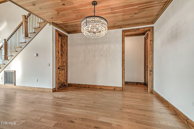 232 Farmhouse Village Trail, Butler, TN 37640