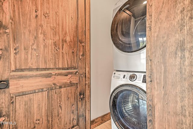 232 Farmhouse Village Trail, Butler, TN 37640