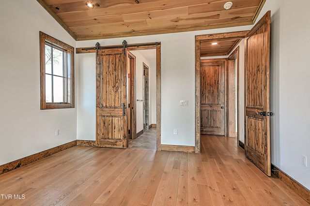 232 Farmhouse Village Trail, Butler, TN 37640