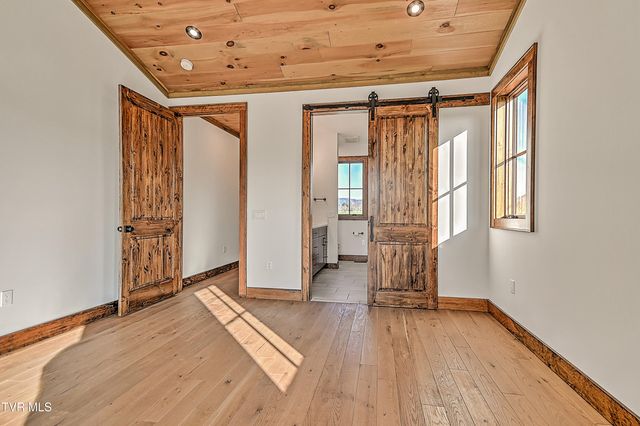 232 Farmhouse Village Trail, Butler, TN 37640