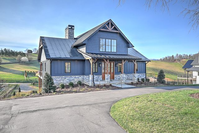 232 Farmhouse Village Trail, Butler, TN 37640