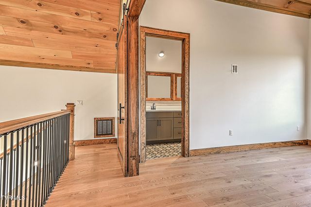 232 Farmhouse Village Trail, Butler, TN 37640