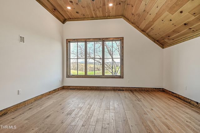 232 Farmhouse Village Trail, Butler, TN 37640