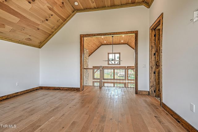 232 Farmhouse Village Trail, Butler, TN 37640