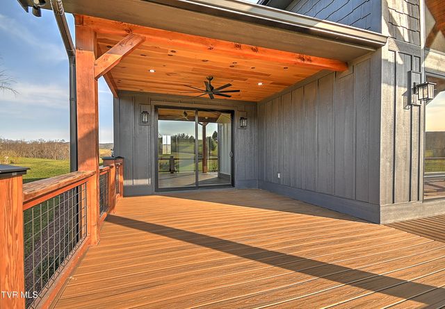 232 Farmhouse Village Trail, Butler, TN 37640