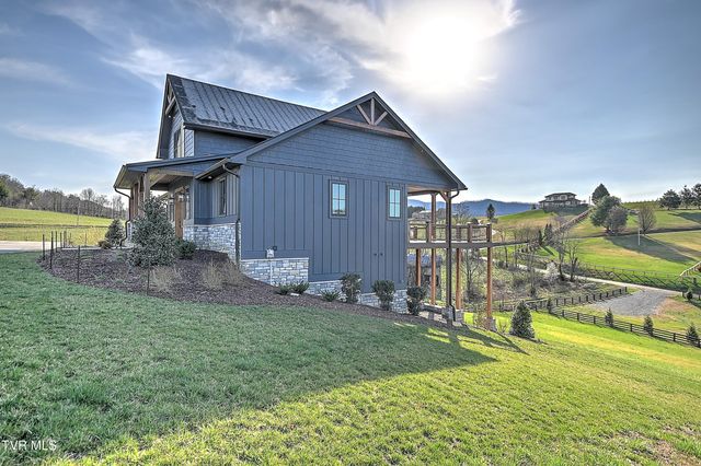 232 Farmhouse Village Trail, Butler, TN 37640