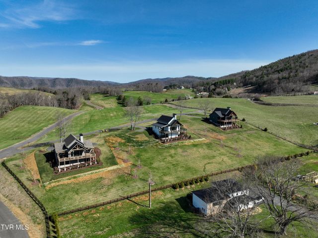 232 Farmhouse Village Trail, Butler, TN 37640
