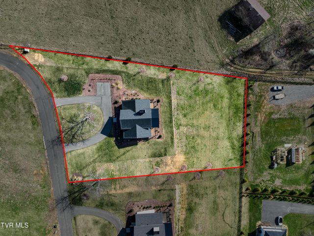 232 Farmhouse Village Trail, Butler, TN 37640