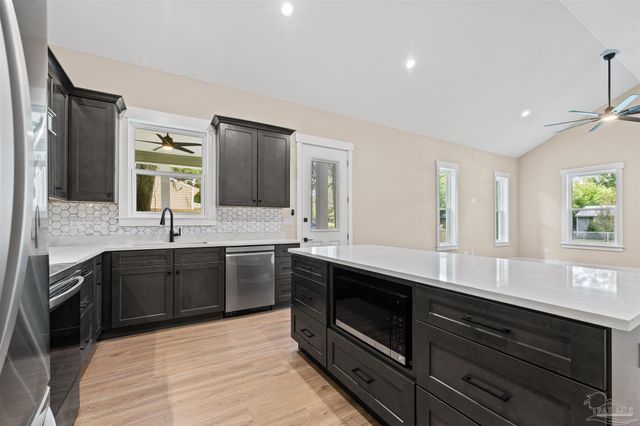 507 Alba Plena St, Pensacola, FL 32507