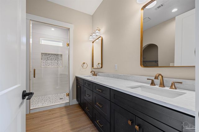 507 Alba Plena St, Pensacola, FL 32507