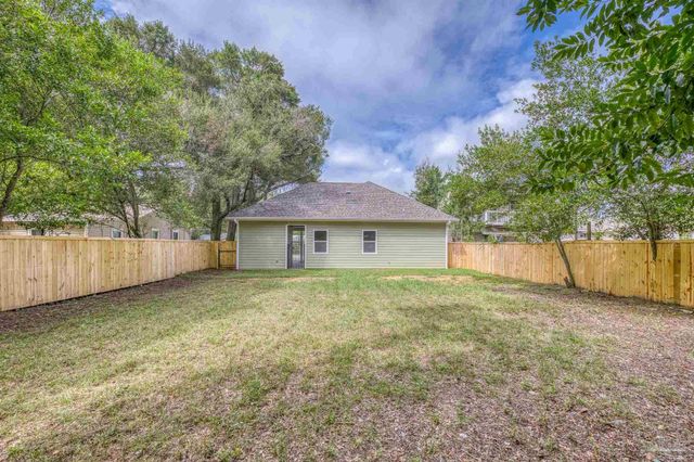 507 Alba Plena St, Pensacola, FL 32507