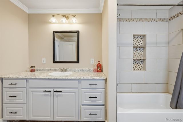 19925 Negaunee, Redford Charter Township, MI 48240