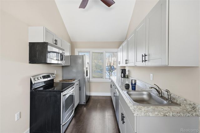 19925 Negaunee, Redford Charter Township, MI 48240