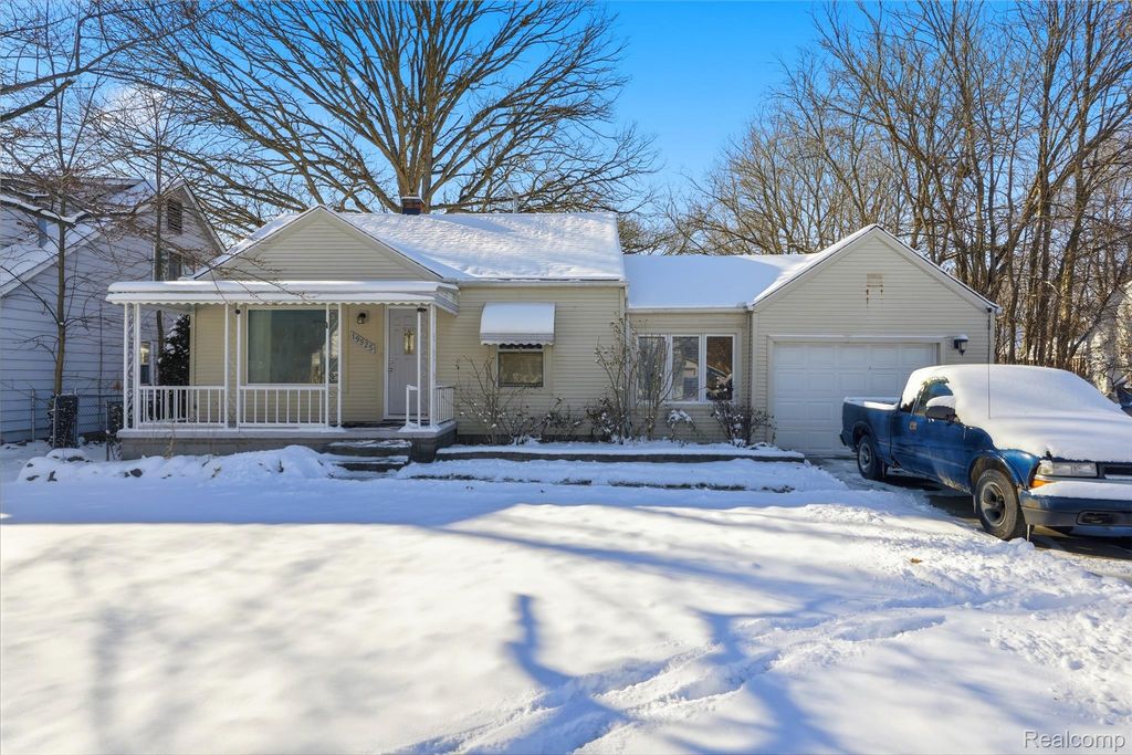 19925 Negaunee, Redford Charter Township, MI 48240