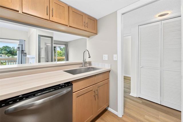 1051 S HIGHLAND STREET 5-D, Mount Dora, FL 32757