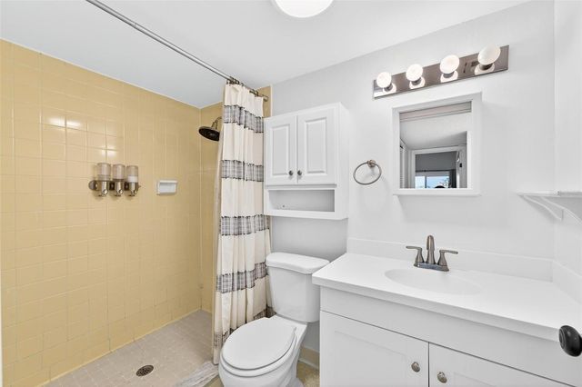 1051 S HIGHLAND STREET 5-D, Mount Dora, FL 32757