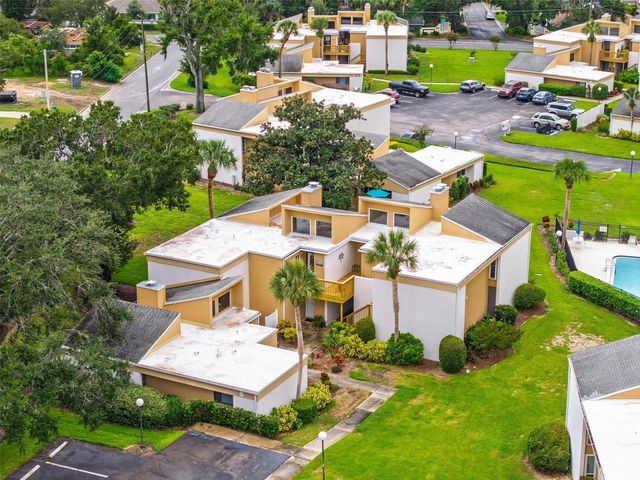 1051 S HIGHLAND STREET 5-D, Mount Dora, FL 32757