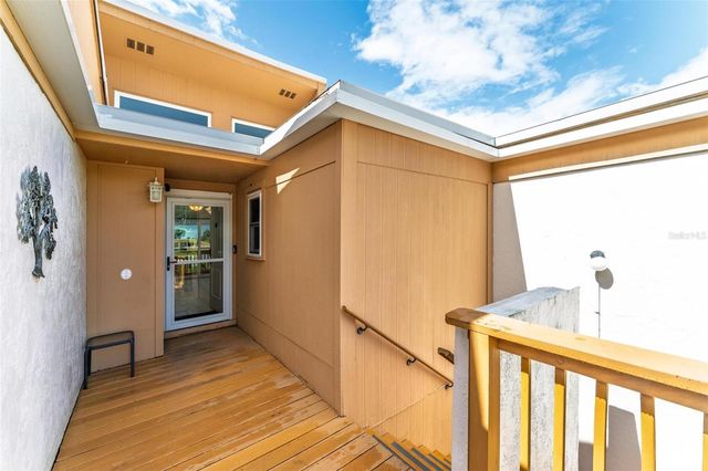 1051 S HIGHLAND STREET 5-D, Mount Dora, FL 32757