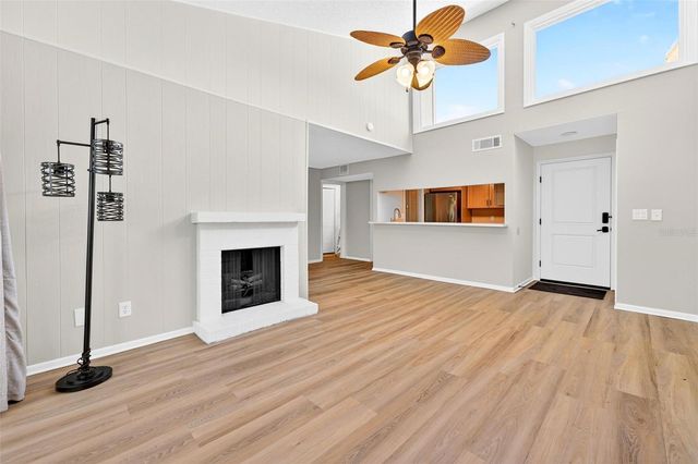 1051 S HIGHLAND STREET 5-D, Mount Dora, FL 32757