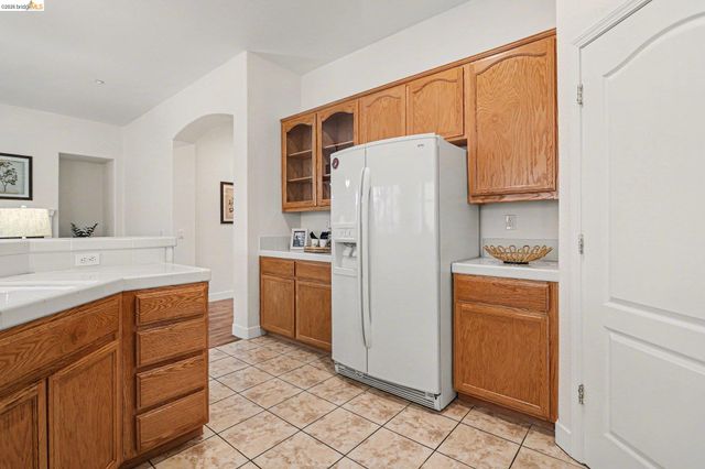 1014 Centennial Dr, Brentwood, CA 94513