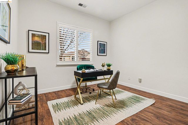 1014 Centennial Dr, Brentwood, CA 94513