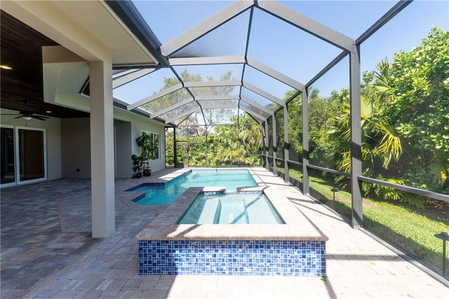 1622 W Sandpointe Lane, Vero Beach, FL 32963