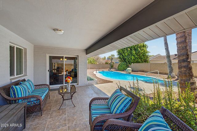 221 E HELENA Drive, Phoenix, AZ 85022