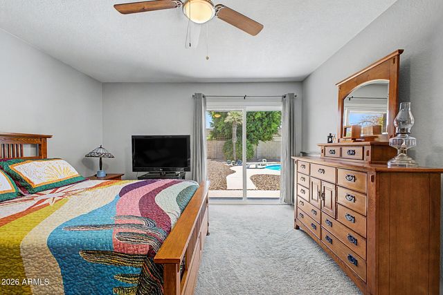 221 E HELENA Drive, Phoenix, AZ 85022