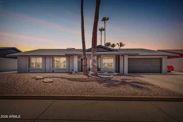 221 E HELENA Drive, Phoenix, AZ 85022