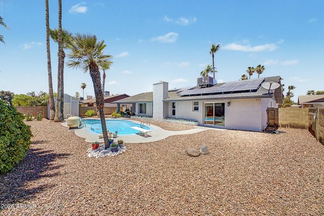 221 E HELENA Drive, Phoenix, AZ 85022