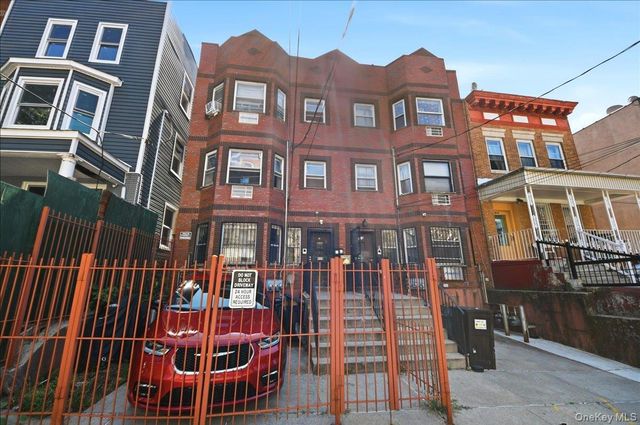 918 Summit Avenue, Bronx, NY 10452