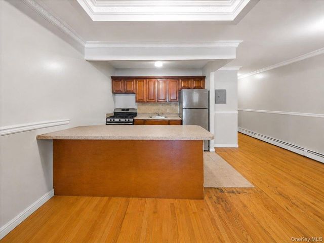 918 Summit Avenue, Bronx, NY 10452