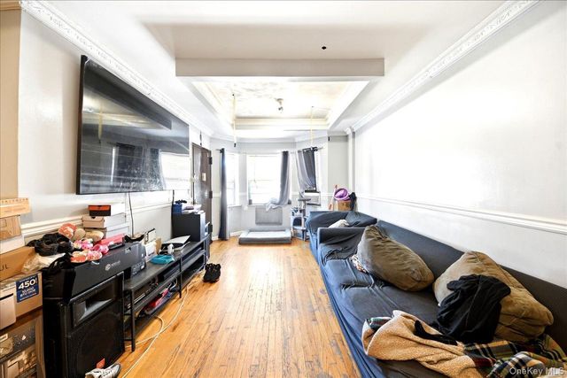 918 Summit Avenue, Bronx, NY 10452
