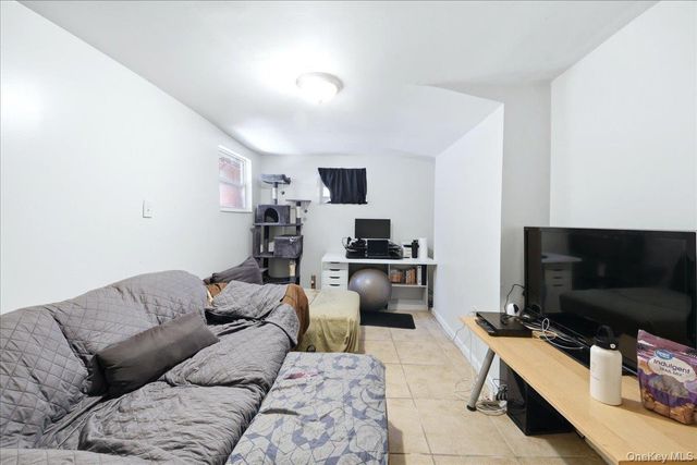 918 Summit Avenue, Bronx, NY 10452