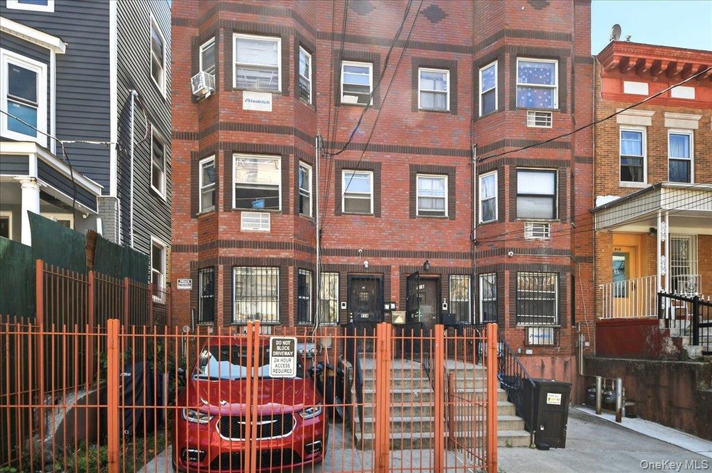 918 Summit Avenue, Bronx, NY 10452