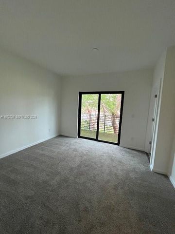 2526 Pierce Street 12, Hollywood, FL 33020