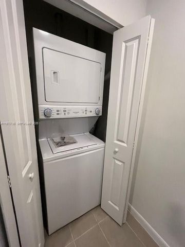 2526 Pierce Street 12, Hollywood, FL 33020