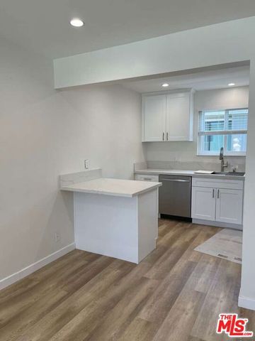 1419 Stanford Street Unit D, Santa Monica, CA 90404