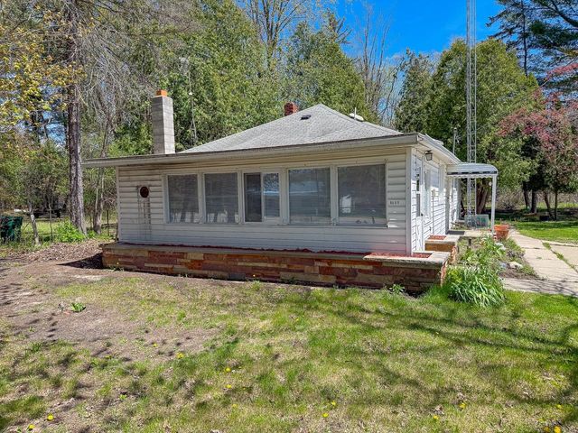 6680 N M-30 Highway, Hope, MI 48628