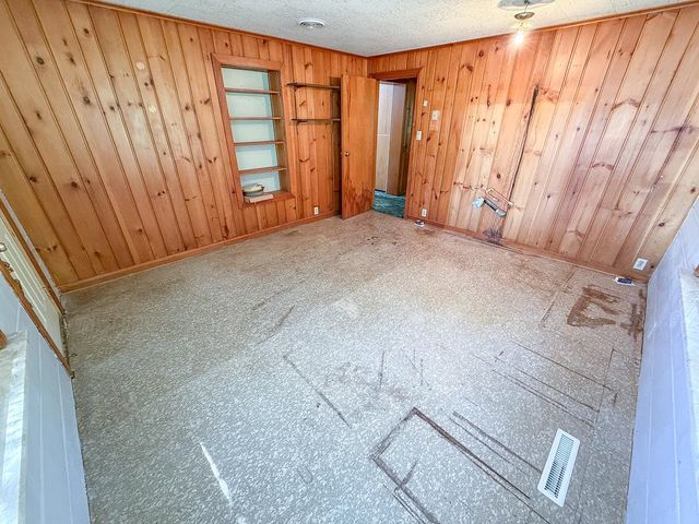 6680 N M-30 Highway, Hope, MI 48628
