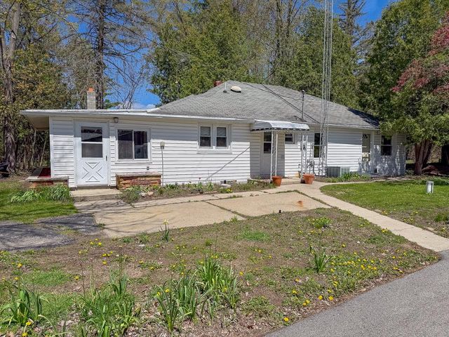 6680 N M-30 Highway, Hope, MI 48628
