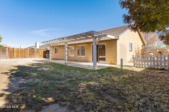 44123 W 61st West Street, Lancaster, CA 93536