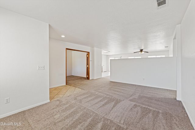 44123 W 61st West Street, Lancaster, CA 93536