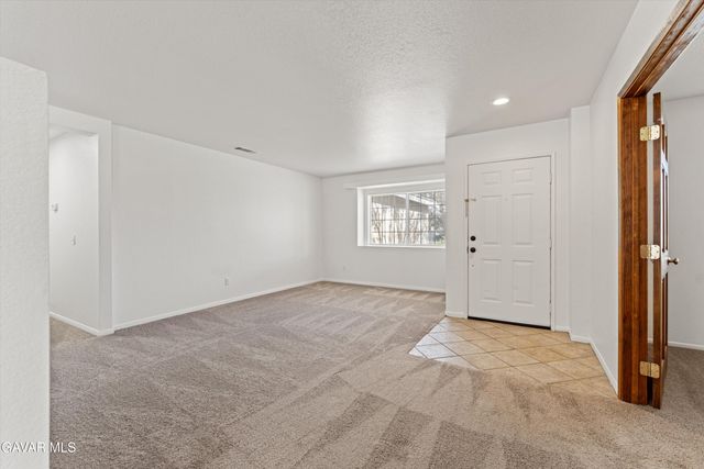 44123 W 61st West Street, Lancaster, CA 93536