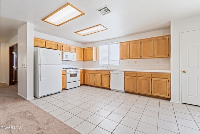 44123 W 61st West Street, Lancaster, CA 93536