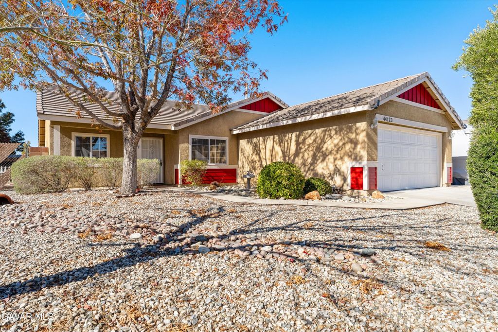 44123 W 61st West Street, Lancaster, CA 93536