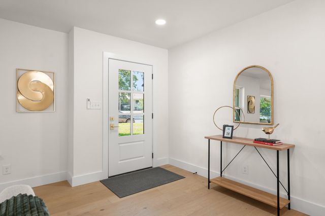 7010 Miranda DR, Austin, TX 78752