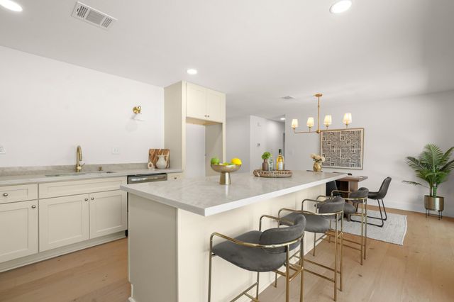 7010 Miranda DR, Austin, TX 78752