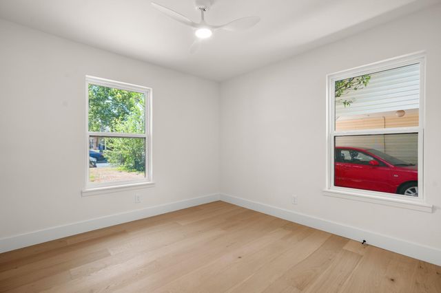 7010 Miranda DR, Austin, TX 78752