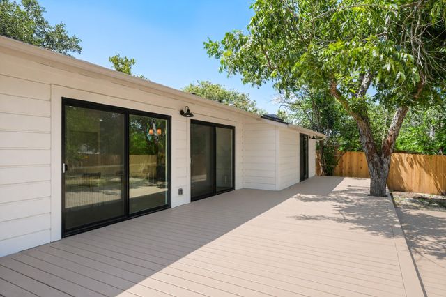 7010 Miranda DR, Austin, TX 78752